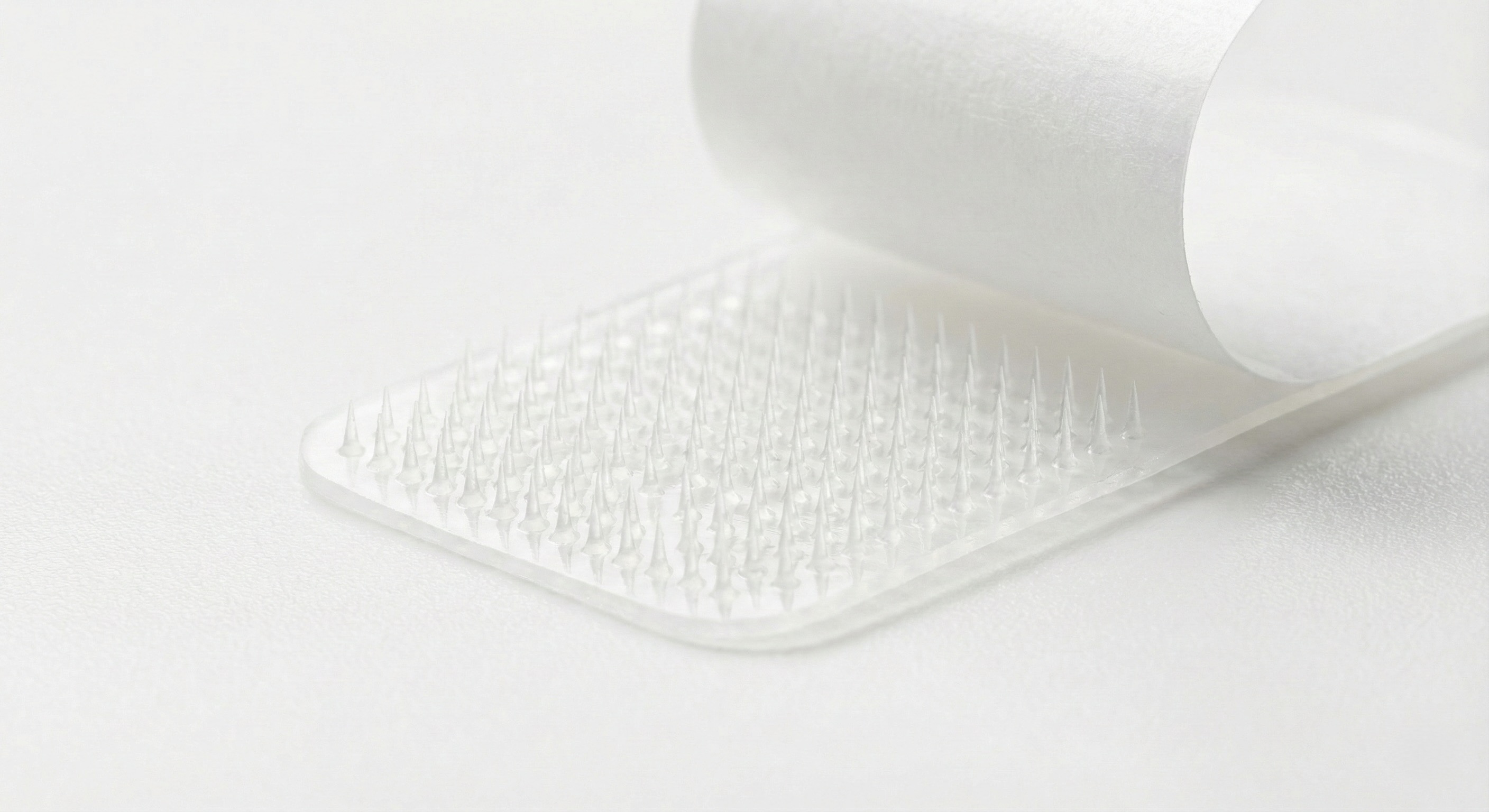 รับผลิตแผ่นไมโครนีดเดิล (Microneedles)
